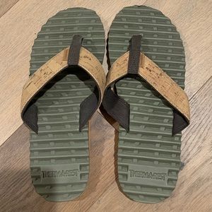 Freewaters Men's Flip Flop Sandal